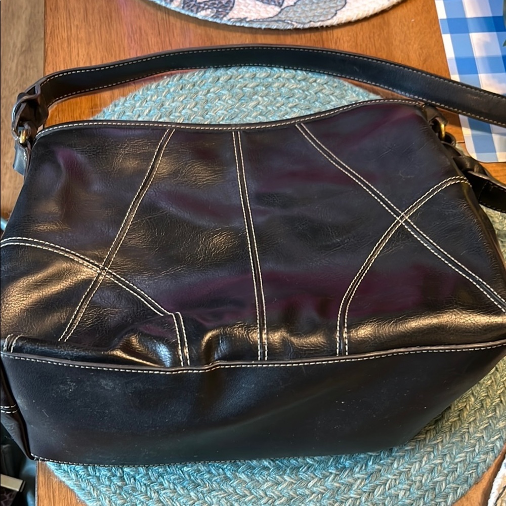 Vintage Relic Elegant Black Leather Shoulder